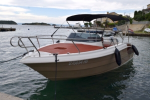 Eolo 650 Day rent a boat